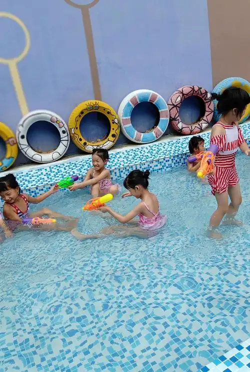 大岭前进幼儿园盛夏主题活动"我爱游泳"