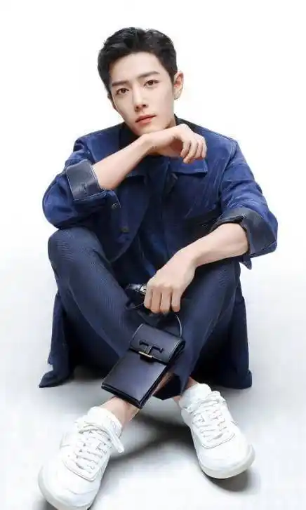 原创肖战官宣新高奢代言官博评论区被晒单刷屏粉丝为何如此豪横