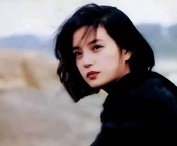 赵薇再陷资产冻结风波,这次连亲日辱华也无济于事?