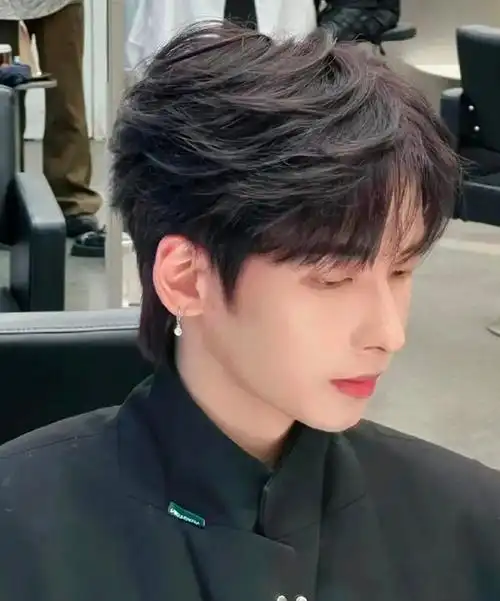 "蝴蝶微分烫".|发型_新浪新闻