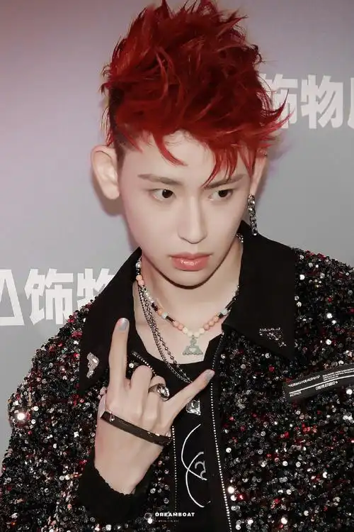 小鬼代言ba饰物局#小鬼王琳凯今晚活动饭拍~红发造型绝绝子!