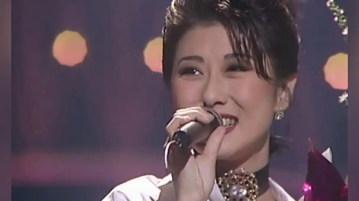 年轻时的叶倩文,不仅唱功一流,颜值也是顶级