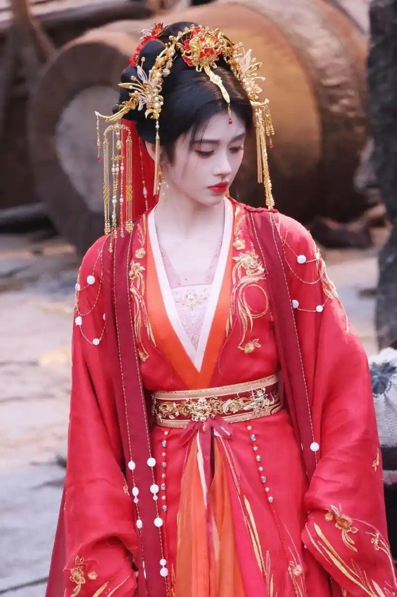 鞠婧祎古装婚纱照大赏,难怪古代皇帝爱美人不爱江山,这种美女谁不爱呢