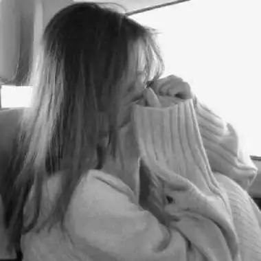 伤感头像女黑白孤独流泪 女生头像图片大全 -【爱个性】