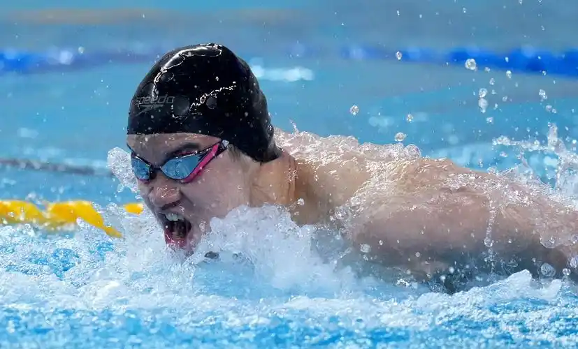 当日,2021年全国游泳冠军赛暨东京奥运会选拔赛男子100米蝶泳半决赛