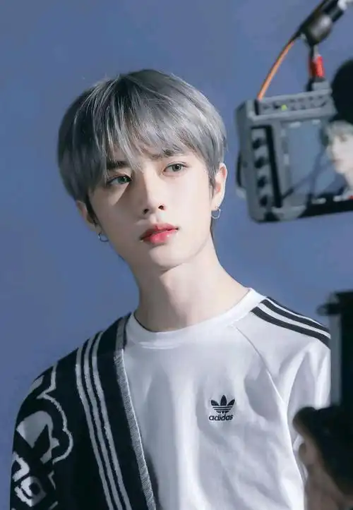 上期我们盘点了韩国釜山的神颜爱豆!