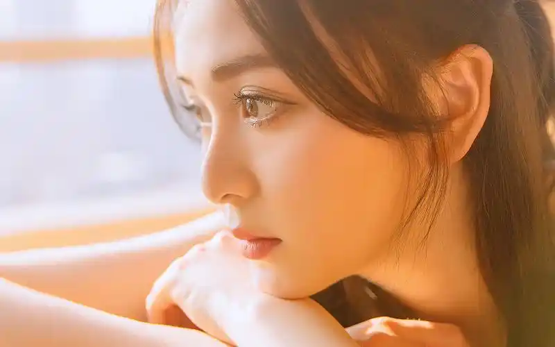 高颜值治愈系美女唯美高清桌边壁纸高清大图预览1920x1200_美女壁纸