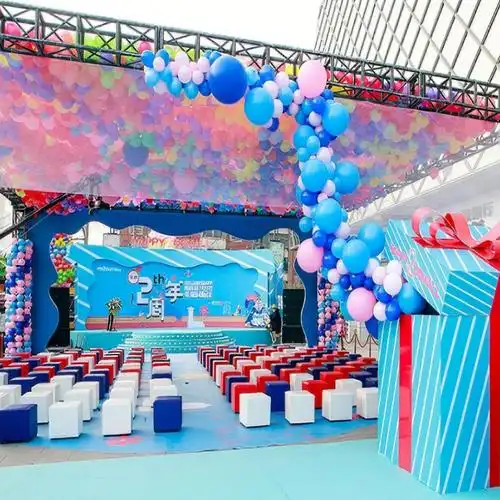 商场活动现场布置舞台桁架安装会展搭建门头kt板情人节活动道具