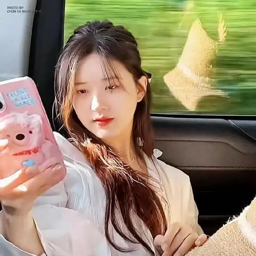 女鹅赵露思头像__财经头条