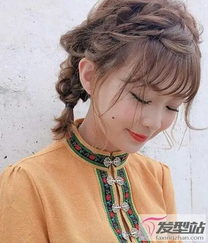 女生小清新发型扎法时尚自然不乏甜美感