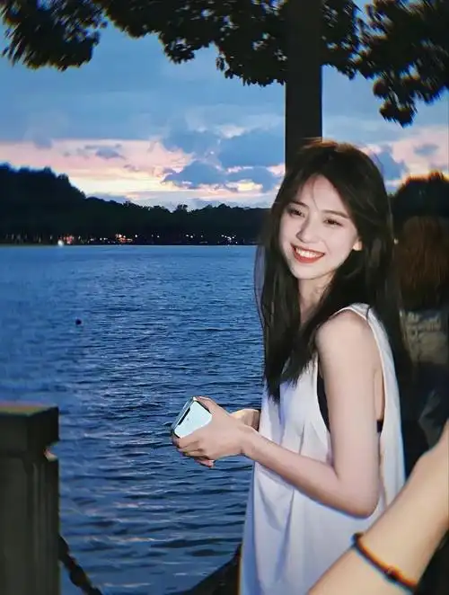 笑起来甜甜的头像更新啦!