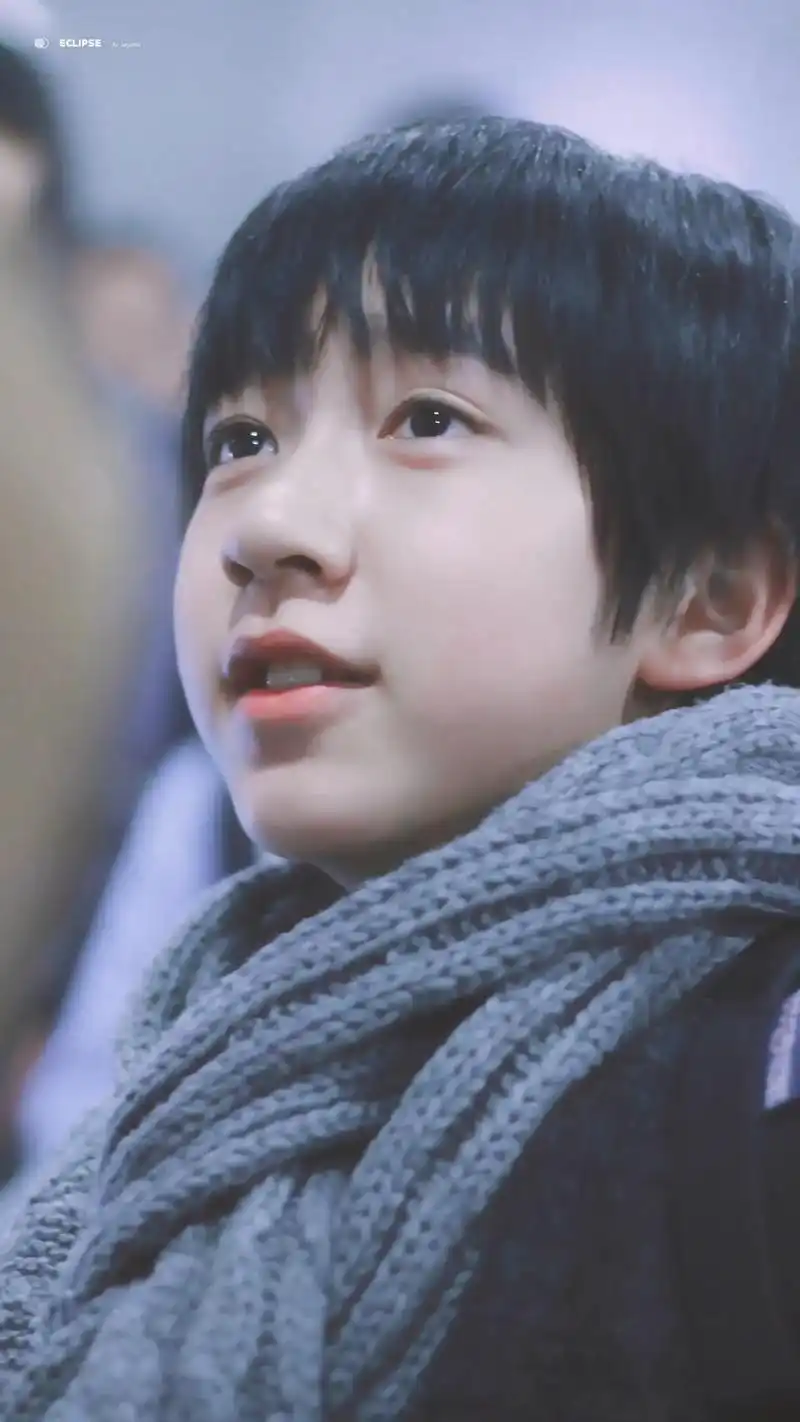 给妈咪mua一口好吗#贺峻霖 #这也太可爱了吧 - 抖音