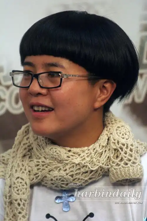 金龟子亮相新晚报网组图