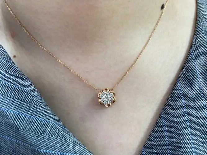 周大福春雪系列钻石项链