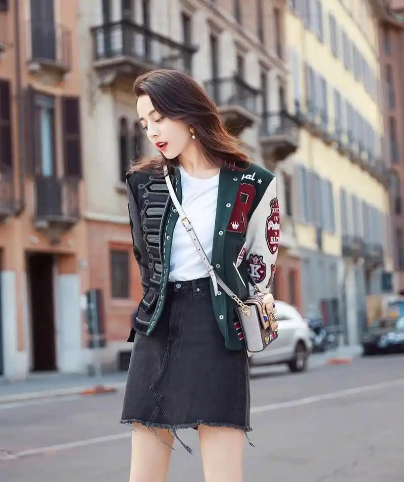 热巴的街头,仙气当道哦