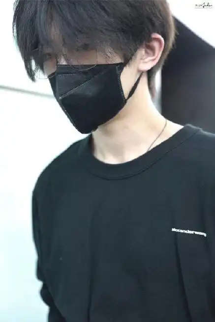 谁懂啊每次看到顺毛素颜的千玺都会秒变妈粉