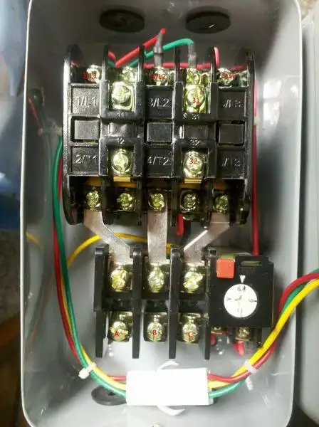 请教,380v空压机,带热过载 气压开关怎么接线,最好给个实物图,零线