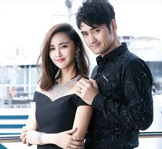 回顾张歆艺与杨树鹏离婚9年她嫁未婚男孩做妈妈他53岁仍单身