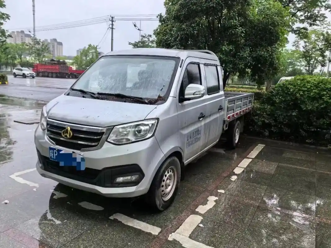 长安跨越新豹t3双排微卡,3.