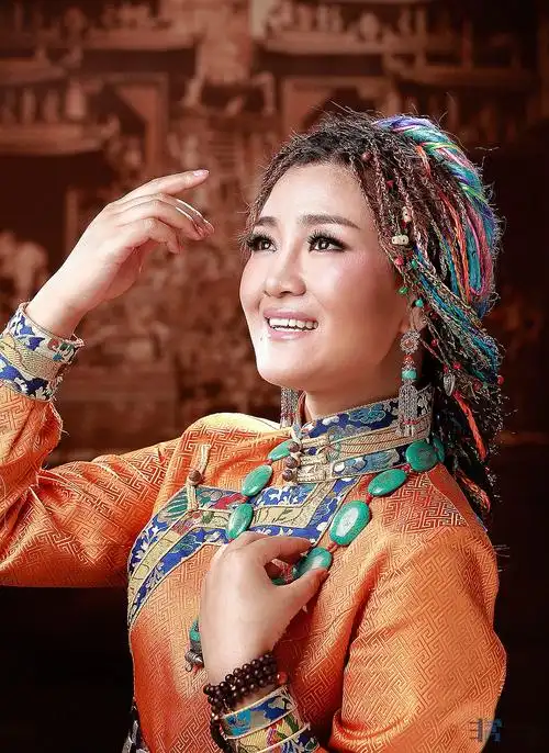 醇厚深沉的声音威扬文化降央卓玛金色的呼唤24k纯金碟