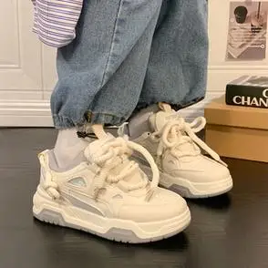 百搭今年流行鞋女款面包鞋新款人本奶呼呼小白鞋爆款子2023秋季女