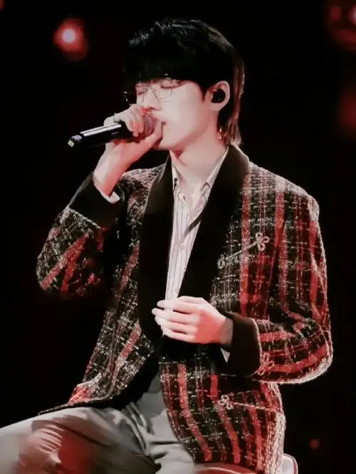 宋亚轩商战精英爆改店小二#金丝眼镜真的很鲨我啊啊啊能不能焊丝