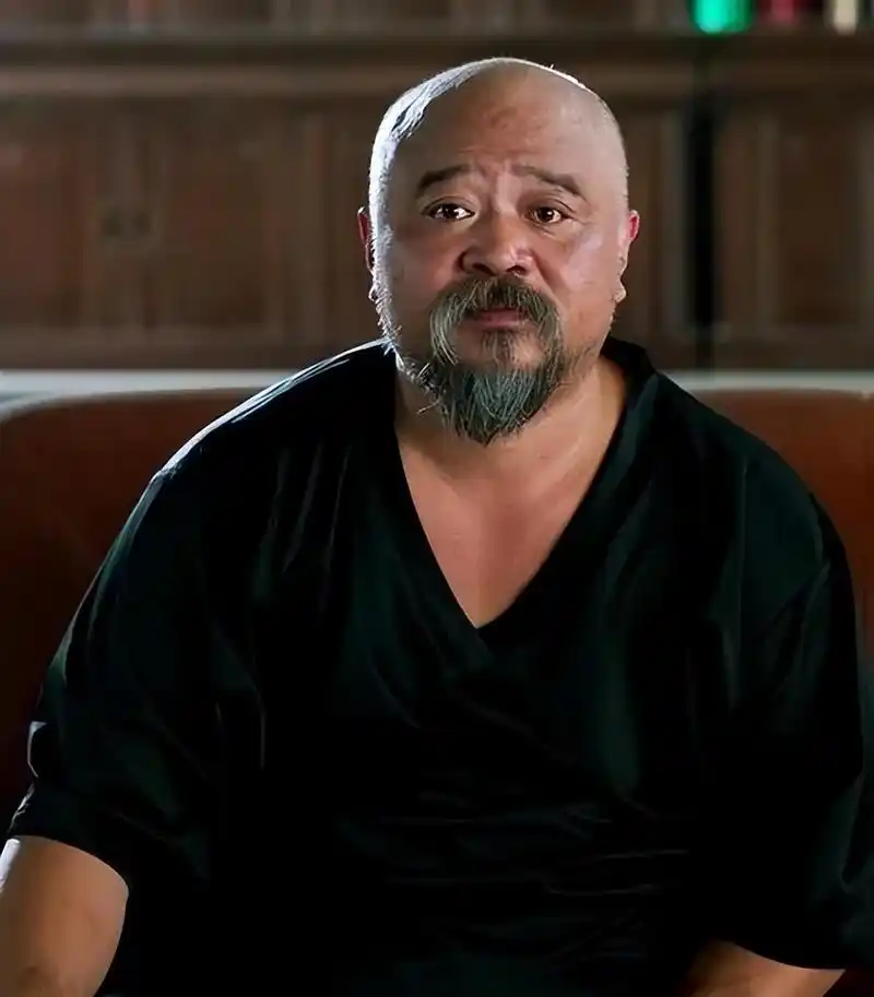 演员李琦的不良习惯 李琦的不良习惯包括吸烟和酗酒,这些习惯对身体