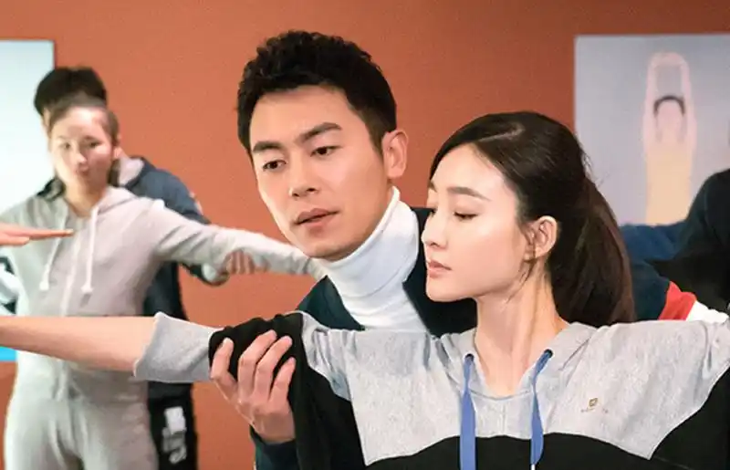 第3名,邓伦,与王丽坤合作的《封神》,邓伦饰演狐妖子虚 ,九尾一族的