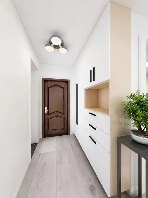 家里有老人有孩子,一家四五口人,都需要独立的空间,所以两居室改三