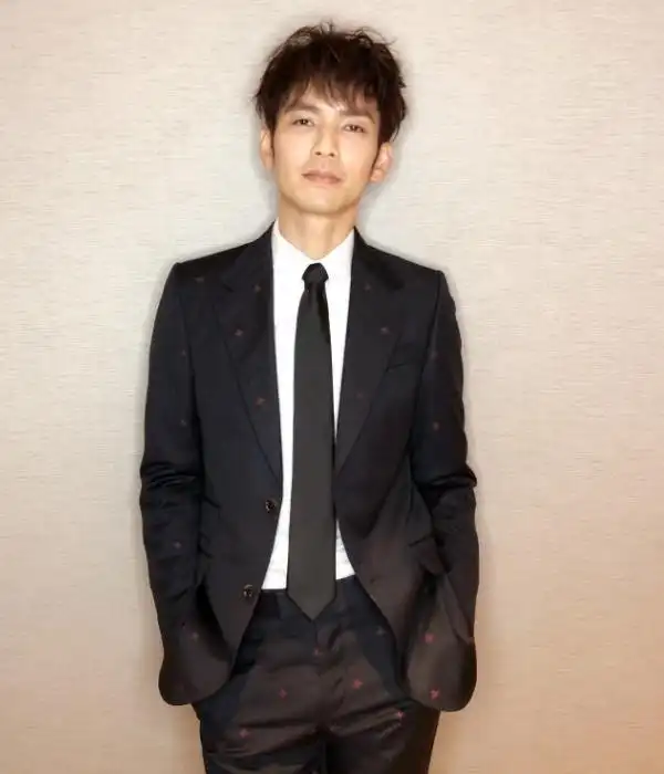 人气偶像钟汉良,绅士西服帅气图片,气场火力全开