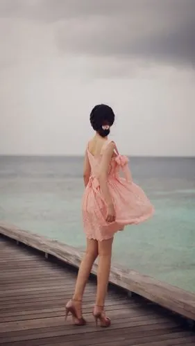 微博壁纸集-人物写真系列手机壁纸★【新浪微博:高清无水印iphon让