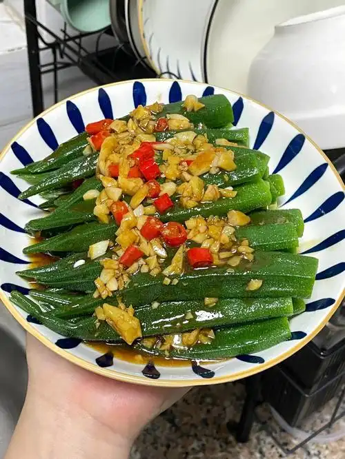 家常菜白灼秋葵清爽又开胃