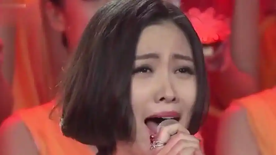 一颗巨星的陨灭!姚贝娜压轴马年春晚《天耀中华》怀念