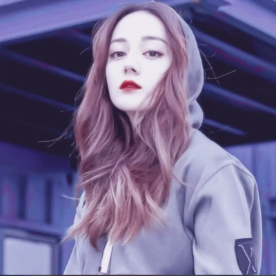 迪丽热巴头像.自调滤镜抱图dd.盗图司马. 二转请注明出自顾萱霏.