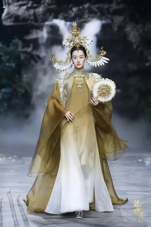 盖娅传说乾坤方仪2022春夏系列发布会