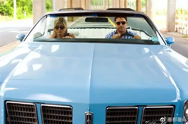 电影《赏金猎人》:剧情讲述了三个人因为金钱和信任产生了矛盾