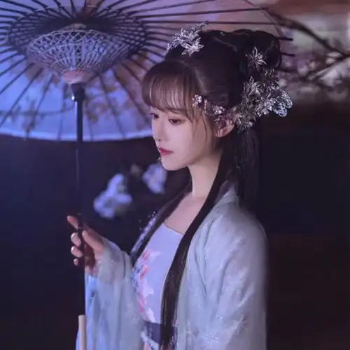 【100张】好看到惊艳的真人古风女生头像