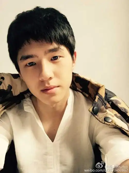 刘昊然是怎么还没考上大学就出名的?