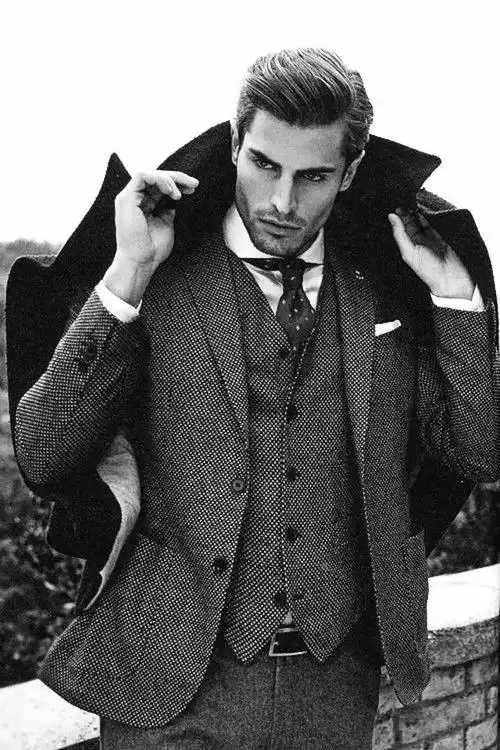 经过各种的改良和延伸,变得不那么根根分明,就像英国绅士一丝不苟的