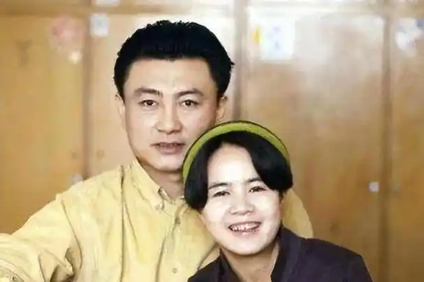 刘纯燕:与王宁结婚36年,和女儿处成姐妹