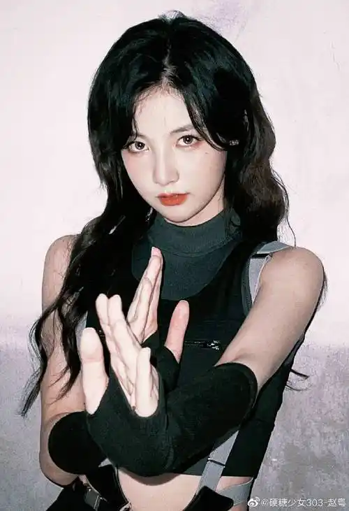 赵粤1626我在继续封面主题大片##赵粤长发回归大片