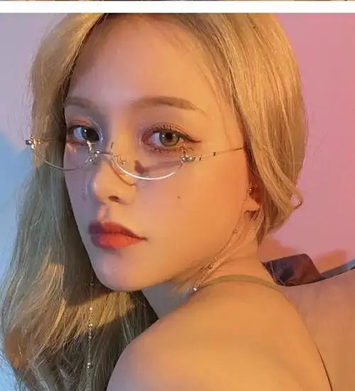 喜圣多新品朋克眼镜网红下半框眼镜框女日系二次元御姐软妹装饰无边框