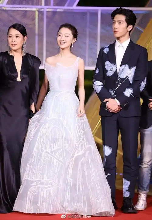 "是胡不是霍"胡歌霍建华,"超女组合"李宇春谭维维,"古剑兄弟"李易峰陈