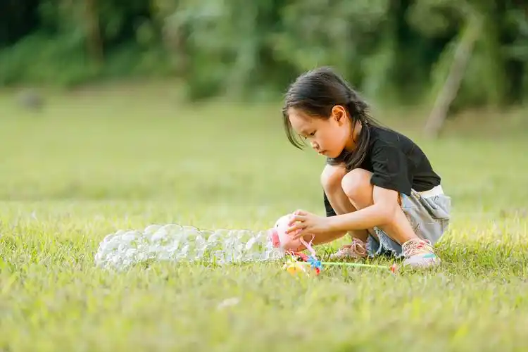 直出没有磨皮了小孩子自然真实最好