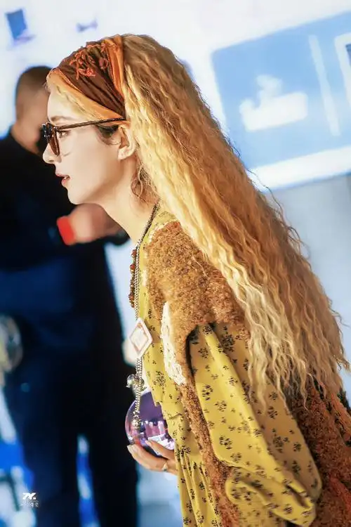 赵丽颖cos哈利波特特里劳妮