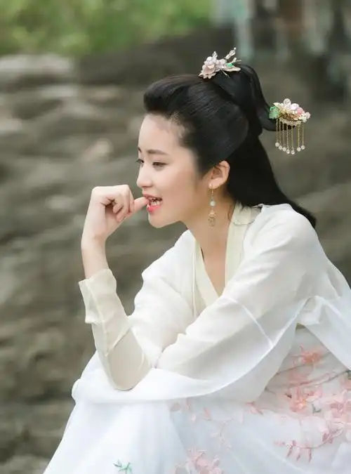 柴蔚古装美照,唯美梦幻