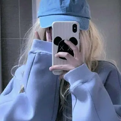 蓝色治愈系女生头像