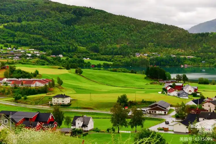 挪威峡湾乡村田园风光