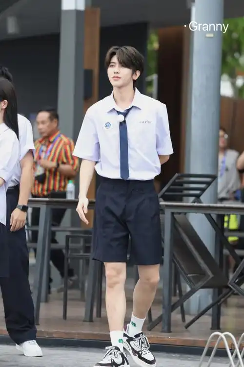 奔跑吧校服路透##蔡徐坤白月光学长