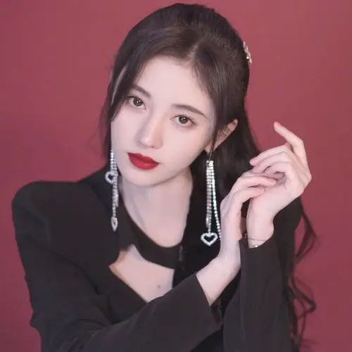 鞠婧祎头像/id小乔 拿图点赞.